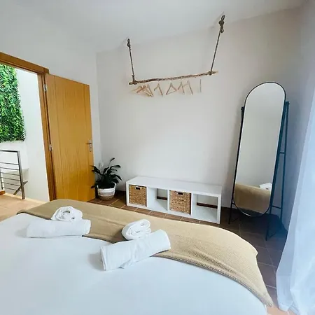 Casa Sonia Great Location Quiet Area Easy Access Casa de Férias *